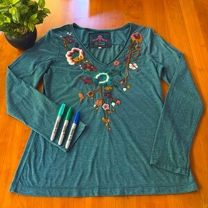 Johnny Was Long Sleeve V-Neck Top Size Large